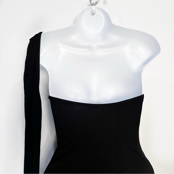 The Nola Bodysuit in Black size US 2 - Picture 11 of 16